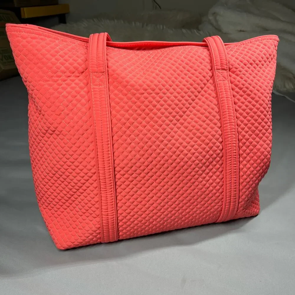 Vera Bradley Big Tote Bag Zip Top Quilted Coral Interior Pockets Bonus Clear Bag